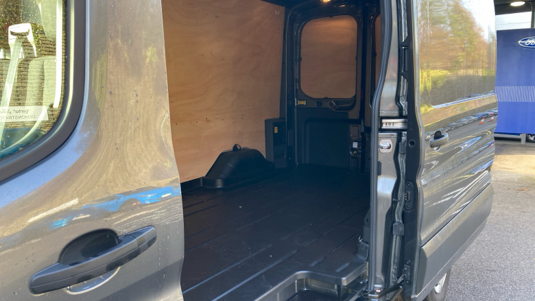 Ford Transit E-350 L3 Rwd 135kW 68kWh H2 Trend Van Auto